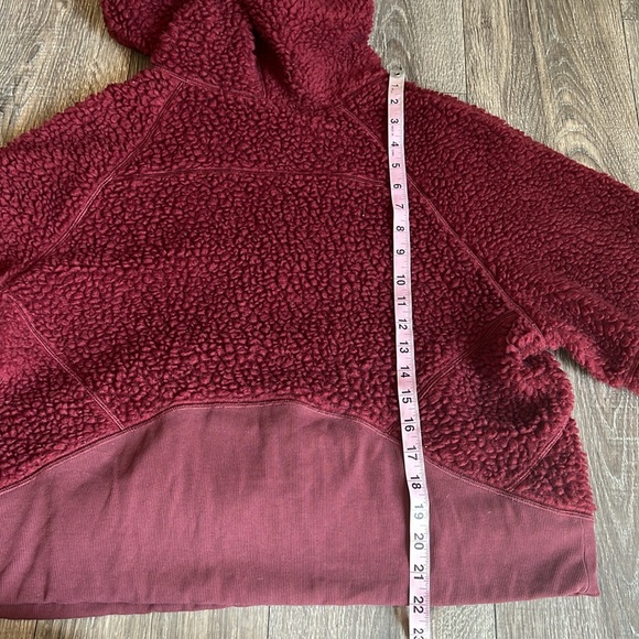 Lululemon fleece half zip up - Picture 6 of 9